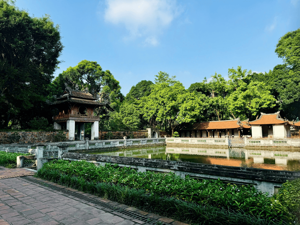 Giếng Thi&ecirc;n Quang với thiết kế h&igrave;nh vu&ocirc;ng tượng trưng cho mặt đất. (Nguồn: Facebook page Di t&iacute;ch Văn Miếu-Quốc Tử Gi&aacute;m)